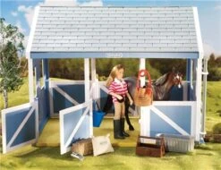 Breyer Classic Stable Feeding Set