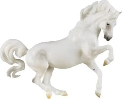 Breyer Banks Vanilla