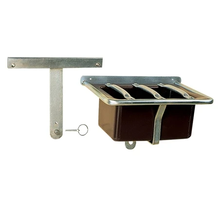 Stubbs England Stubbs Detachable Foal Feeder 1 Stubbs England Stubbs Detachable Foal Feeder