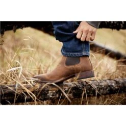 Ariat Mens Booker Ultra Square Toe Short Boots 11 Ariat Mens Booker Ultra Square Toe Short Boots -Equestrian Supplies Store 70318 5